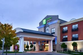 Отель Holiday Inn Express Hotel & Suites Dieppe Airport, an IHG Hotel  Монктон